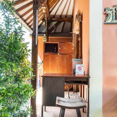 Oyo 3775 Ketut Inn Pesanggaran Екстериор снимка
