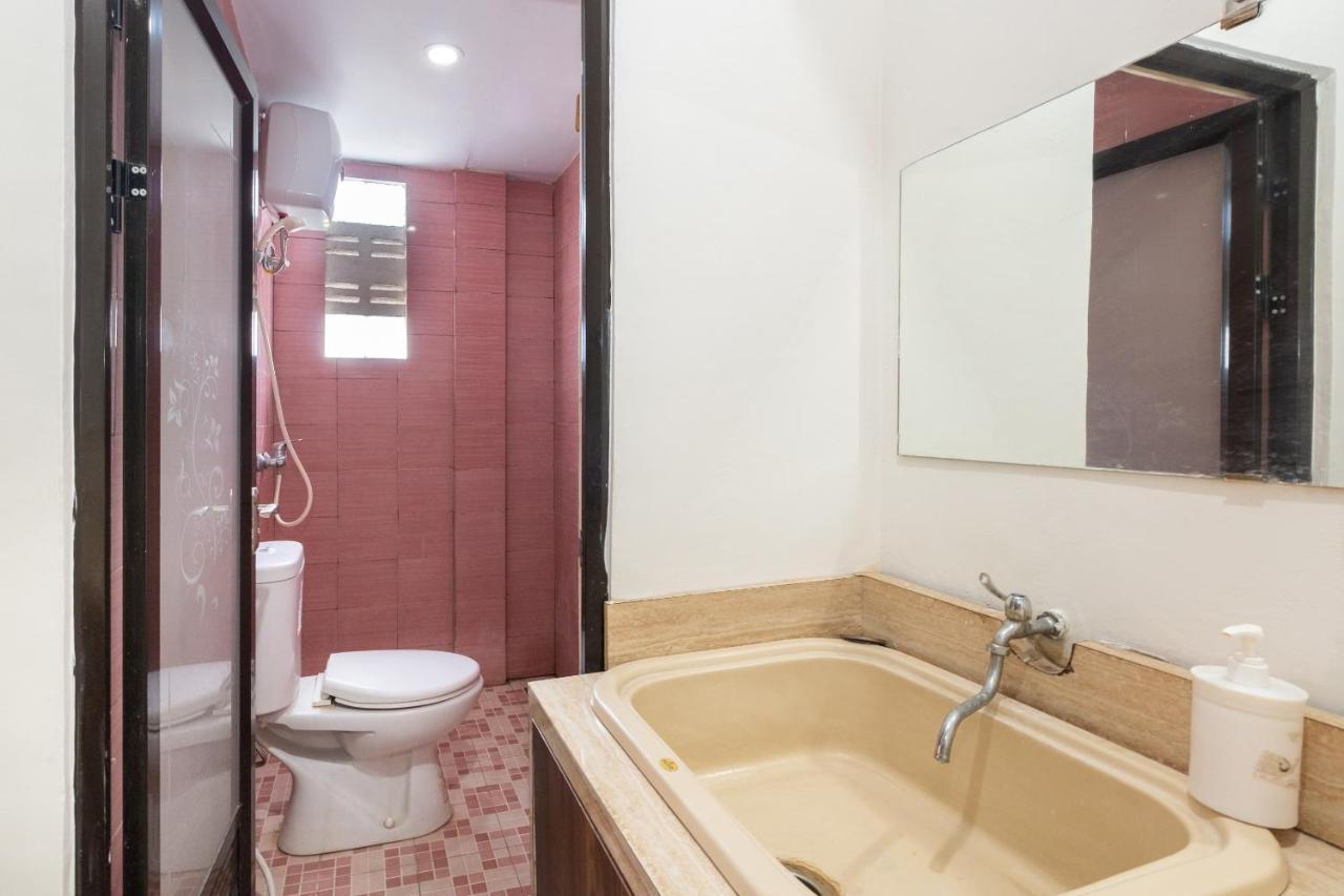 Oyo 3775 Ketut Inn Pesanggaran Екстериор снимка